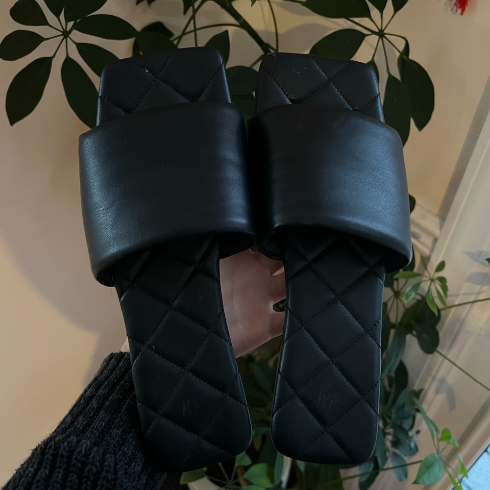 Black Diamond Stitch Sandals